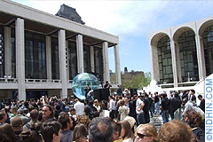 Magician David Blaine Drowned Alive in Lincoln Center, Manhattan